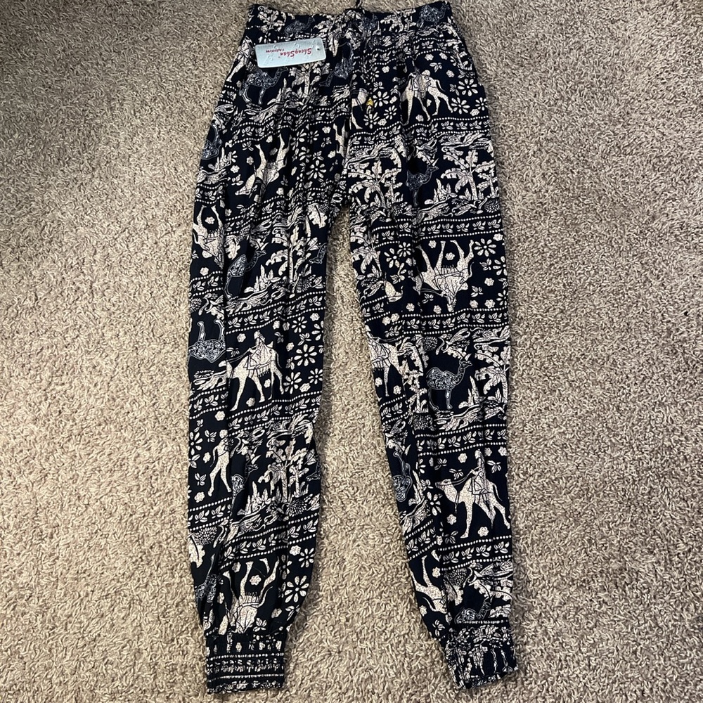 Patterned joggers